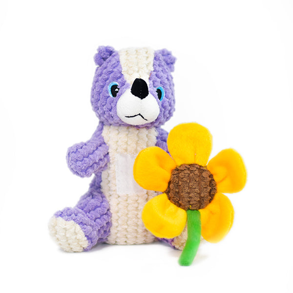 https://www.patchworkpet.com/cdn/shop/products/Patchwork_Pet_plush_Dog_Toys_Blossom_the_skunk_interactive_dog_toy_2.jpg?v=1573578450